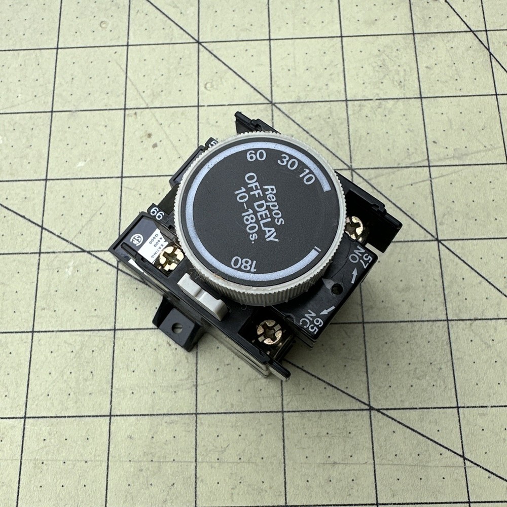 TELEMECANIQUE J20FTC 18 Off Delay NEW NO BOX