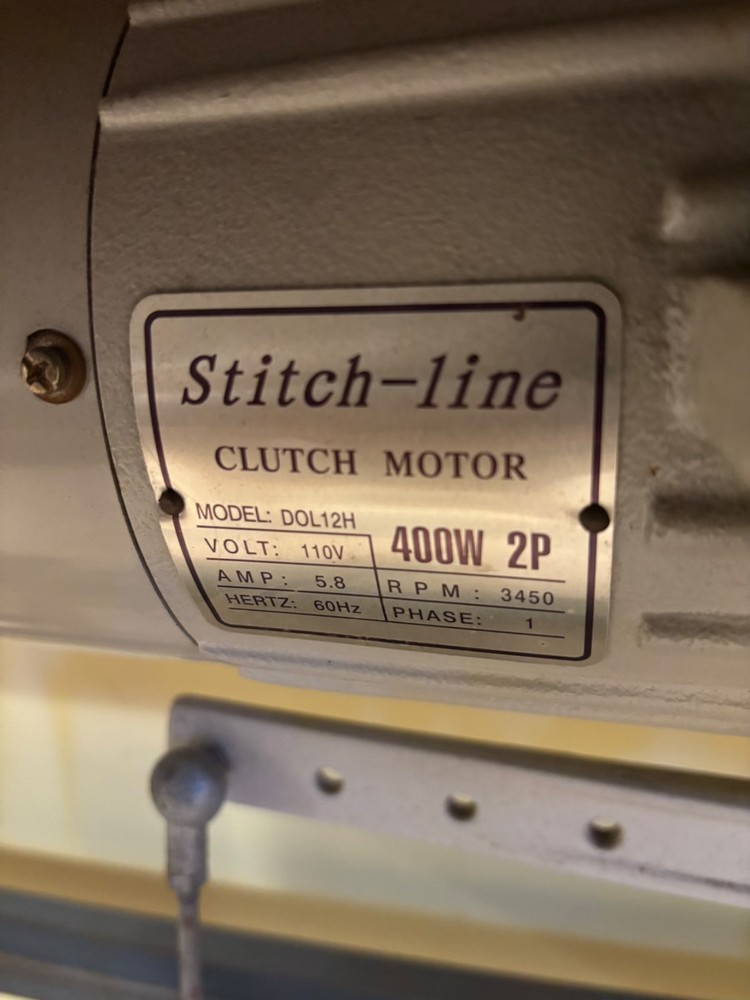 Juki ddl-5550 sewing machine with table