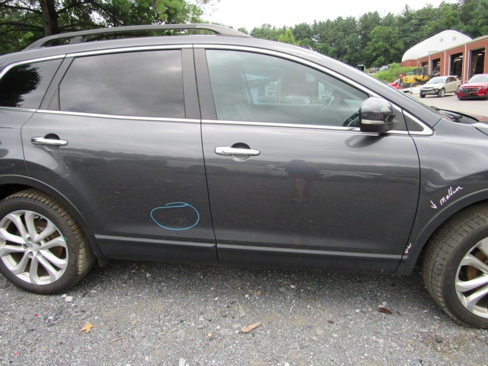 CX-9 2013 Glove Box 1064004