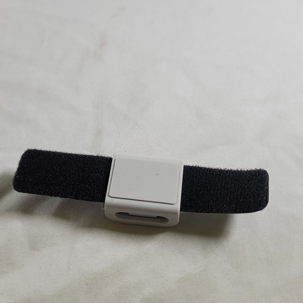 Kiwi Design Oculus Quest Replacement Part- Cord Audio Jack Protector Clip Strap