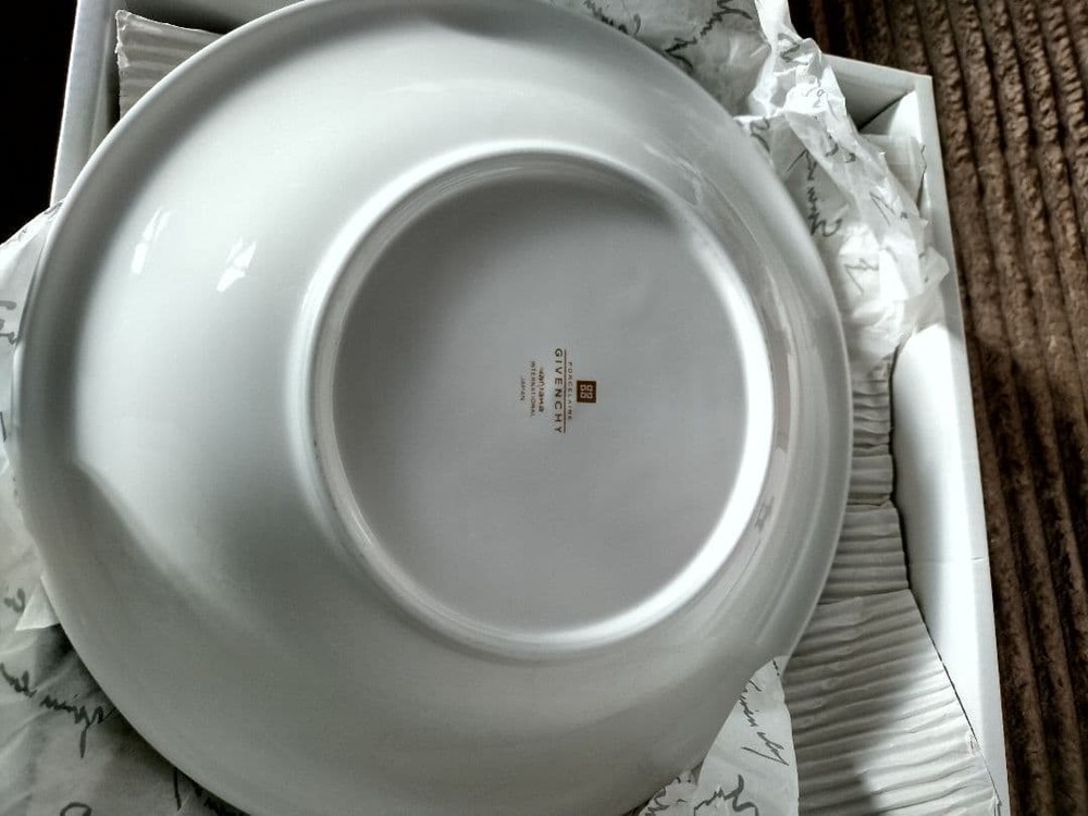 Givenchy Yamaka Plate
