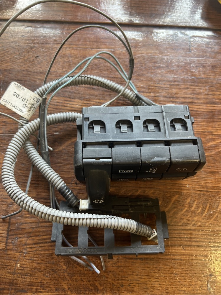 A06-60973-000 3320.9101 OEM Switch Panel #112
