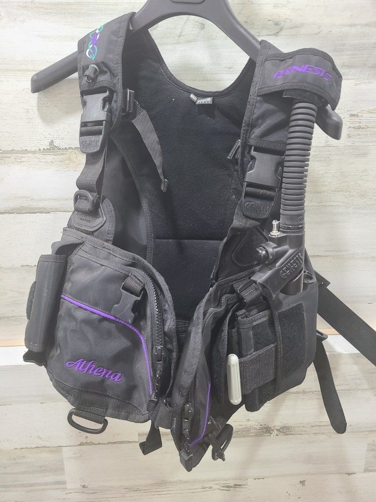 Genesis Athena Womens BCD Size Med
