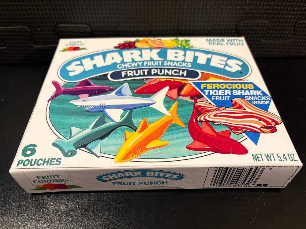 Shark Bites fruit snacks - Empty custom design display box