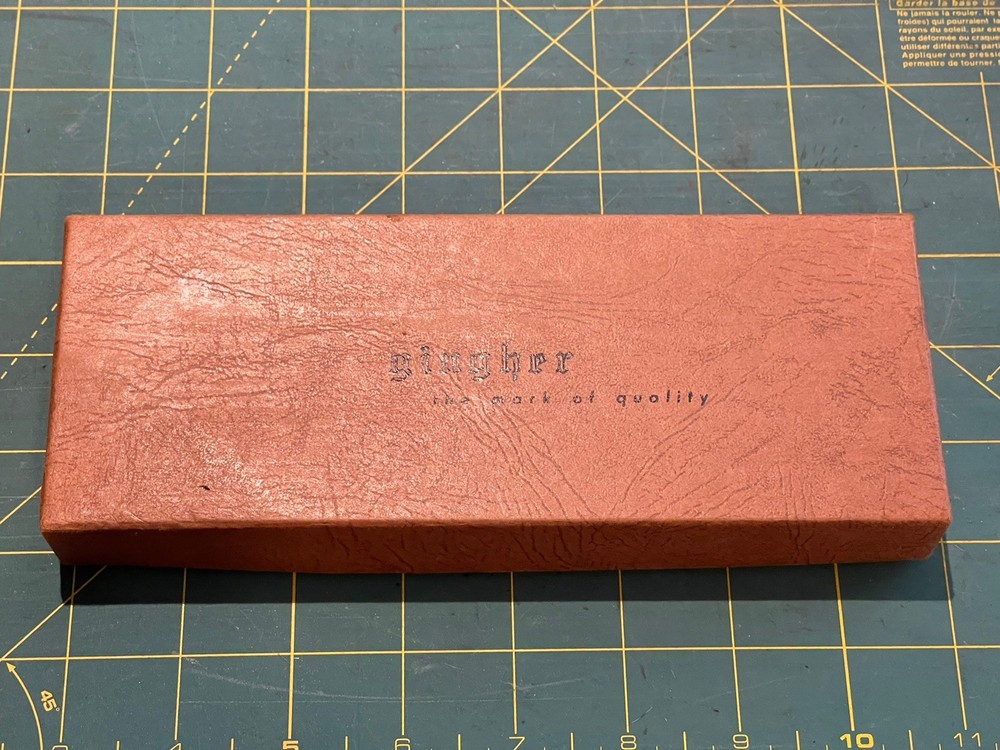 Gingher 7 1/2" Pinking Shears for Sewing and Crafts Zig Zag Cut Pattern