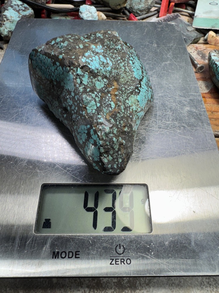 Hubei turquoise rough , solid spiderwebs nuggets in blue color tight pattern