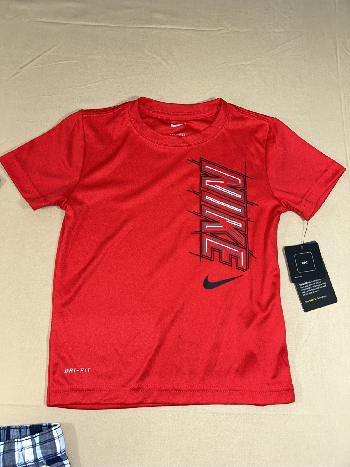 Nike Super Mario boys spring clothing lot shirts shorts size 4/5