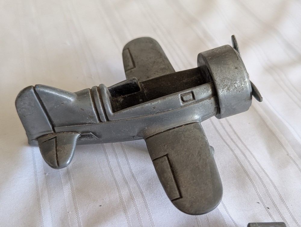 Airplane desk calendar pewter WHB