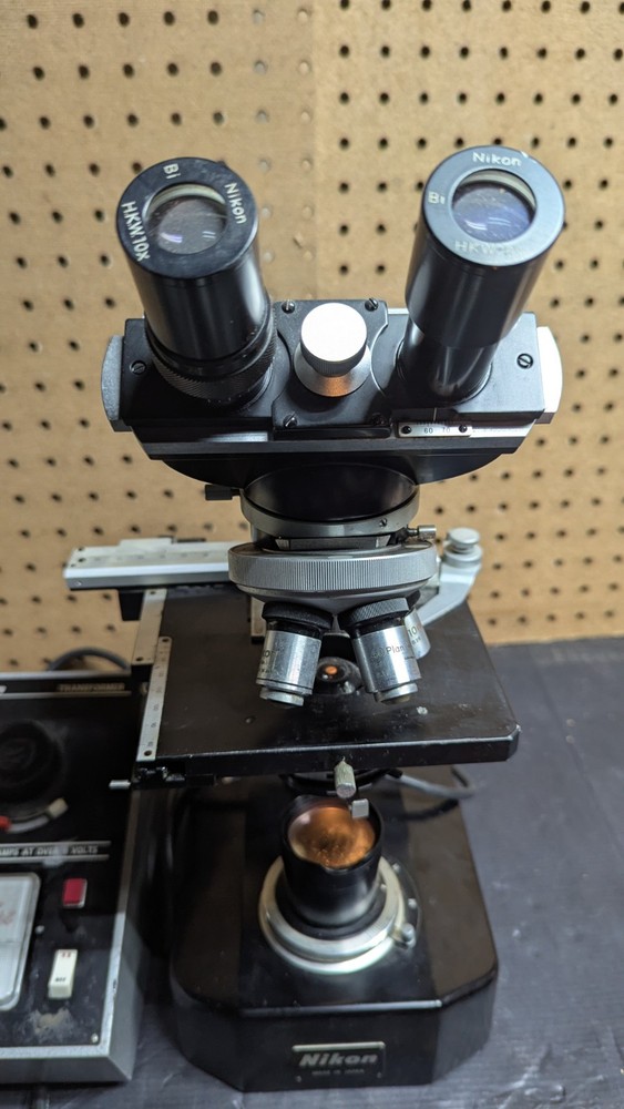 *Untested* Nikon S Microscope With Transformer And Objectives - Powers On L-KE?