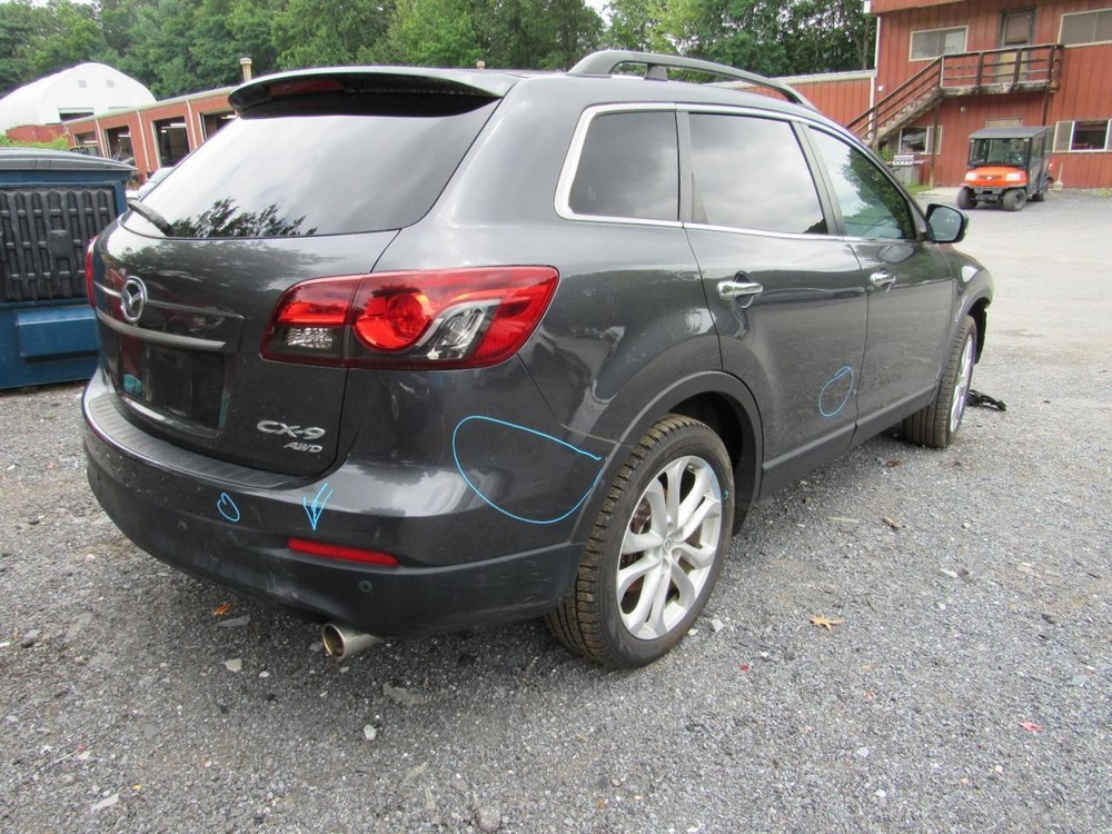 CX-9 2013 Glove Box 1064004