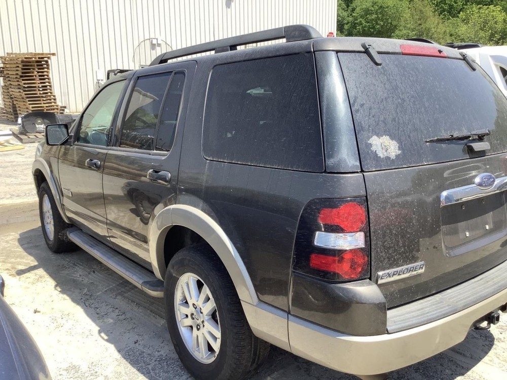 EXPLORER 2008 Glove Box 4609146