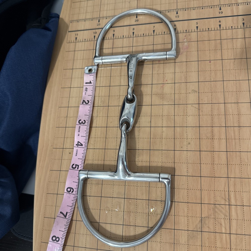 Gently Used Korsteel  Stainless Hunter Dee Oval Link Snaffle Bit  5inch