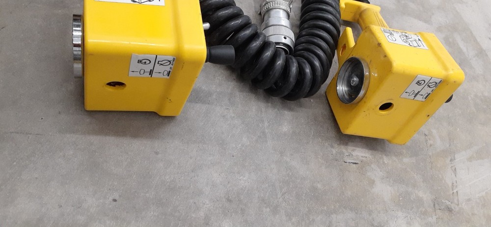 Astec DD4045 Joystick Speed Control Pendants (2) Remote Controls W/20' Cable