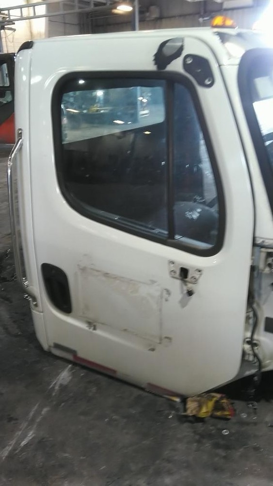 For 2012 FREIGHTLINER M2 106 2002-2014 DOOR ASSEMBLY Right , OH