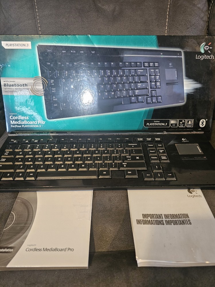 Logitech Playstation 3 Gaming Keyboard Cordless MediaBoard Pro Bluetooth