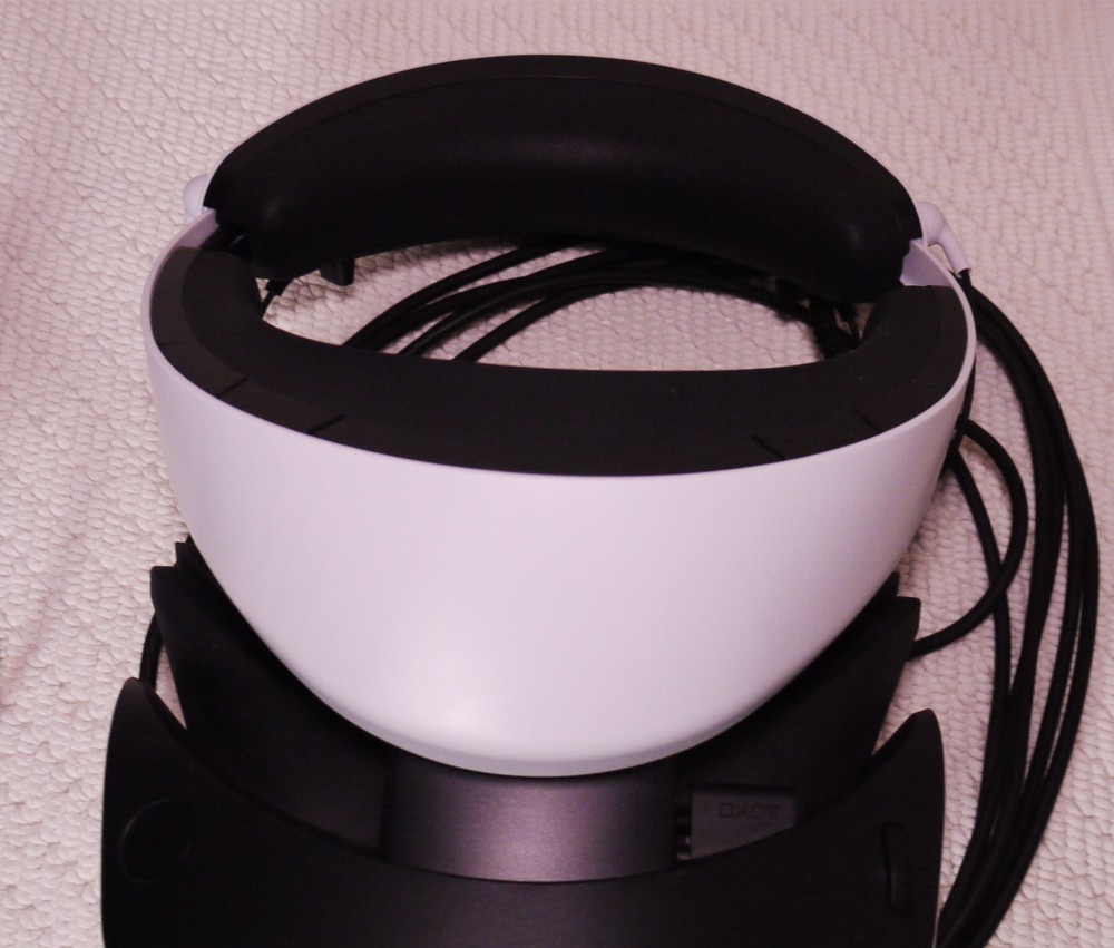 PlayStation VR 2 Headset & Sense Controllers For PS5