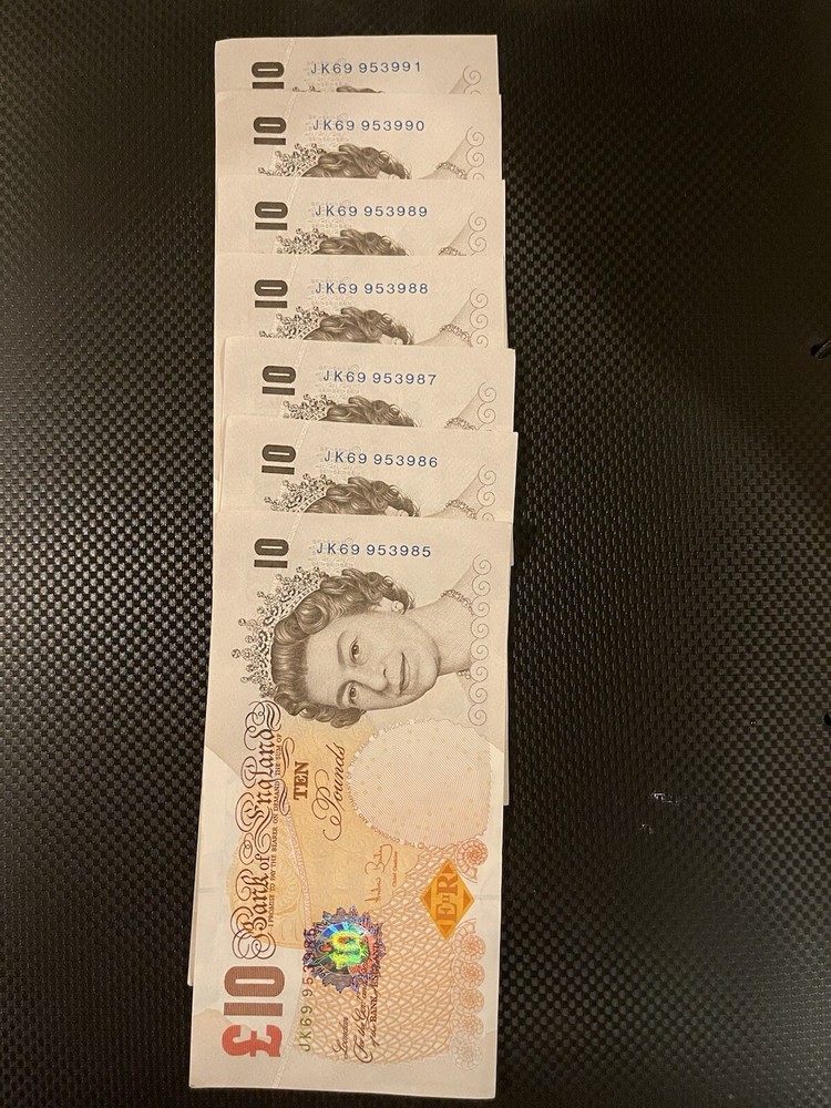 7 x old Britische £10, consecutive number, all 7 £127.60