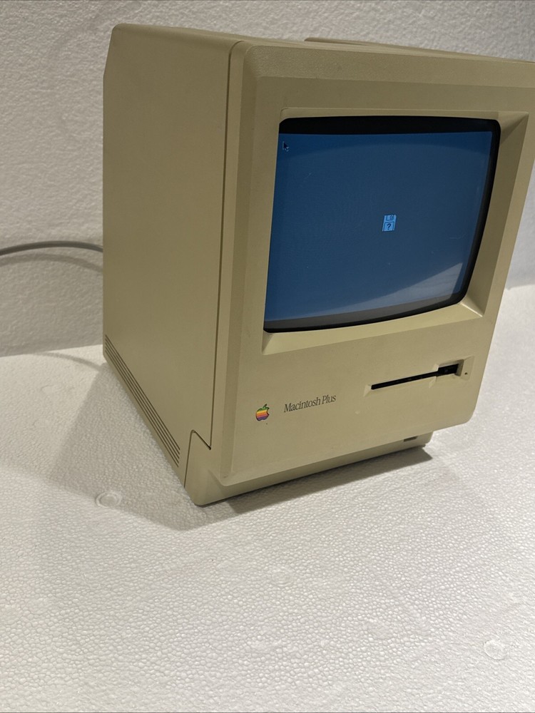 Vintage Apple Macintosh Plus M0001A