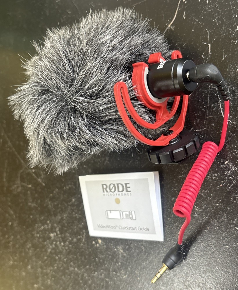 RODE VideoMicro Compact On-Camera Mic w/ Rycote Lyre Shock Mount & Wind Shield