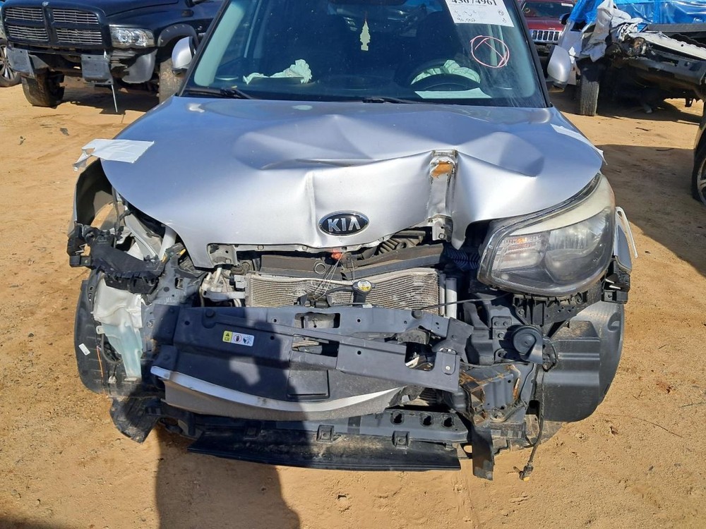 Fuse Box Engine Model Fits 16 SOUL 4884638