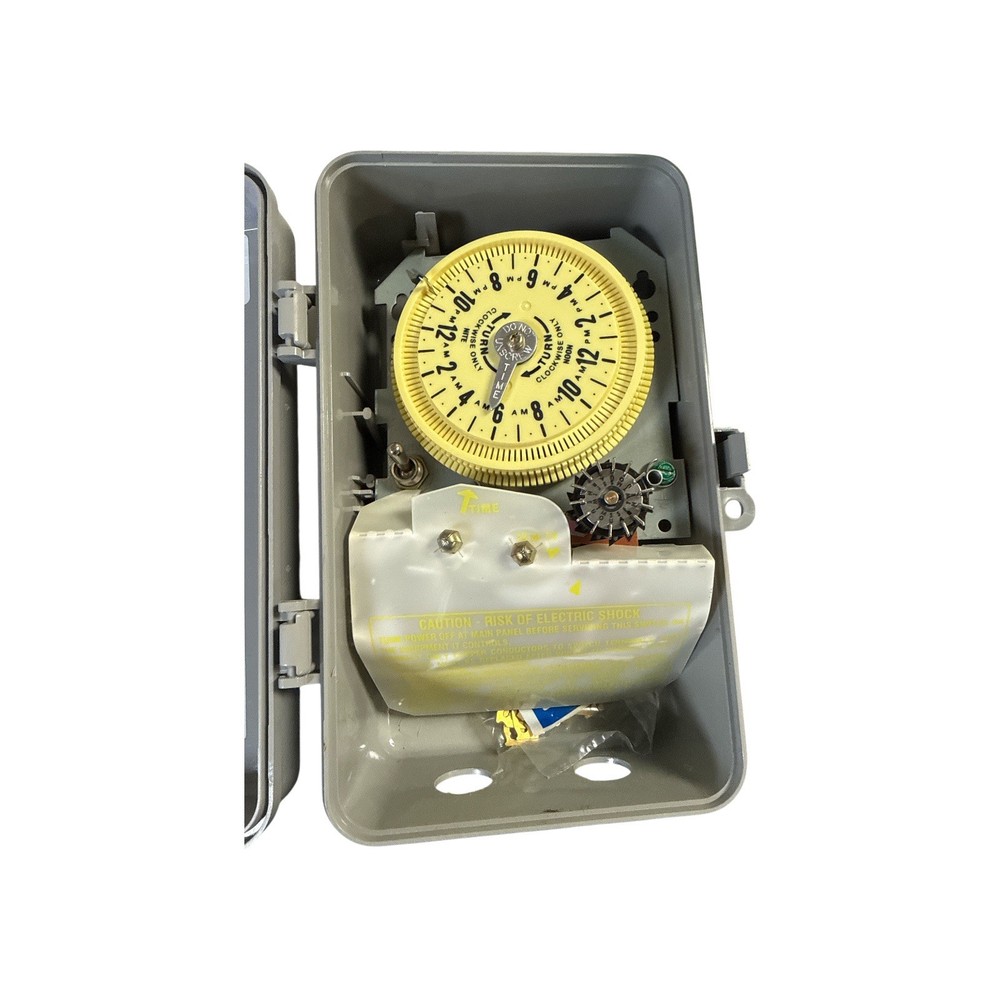 Intermatic T8805P101C Automatic Sprinkler Timer QUALITY TIMER ONLY Used good .