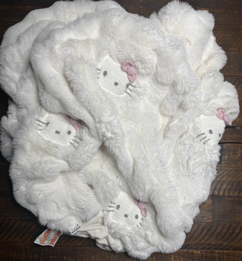 Pottery Barn Teen Hello Kitty Crochet Faux Fur Bean Bag Slipcover Only New! Read