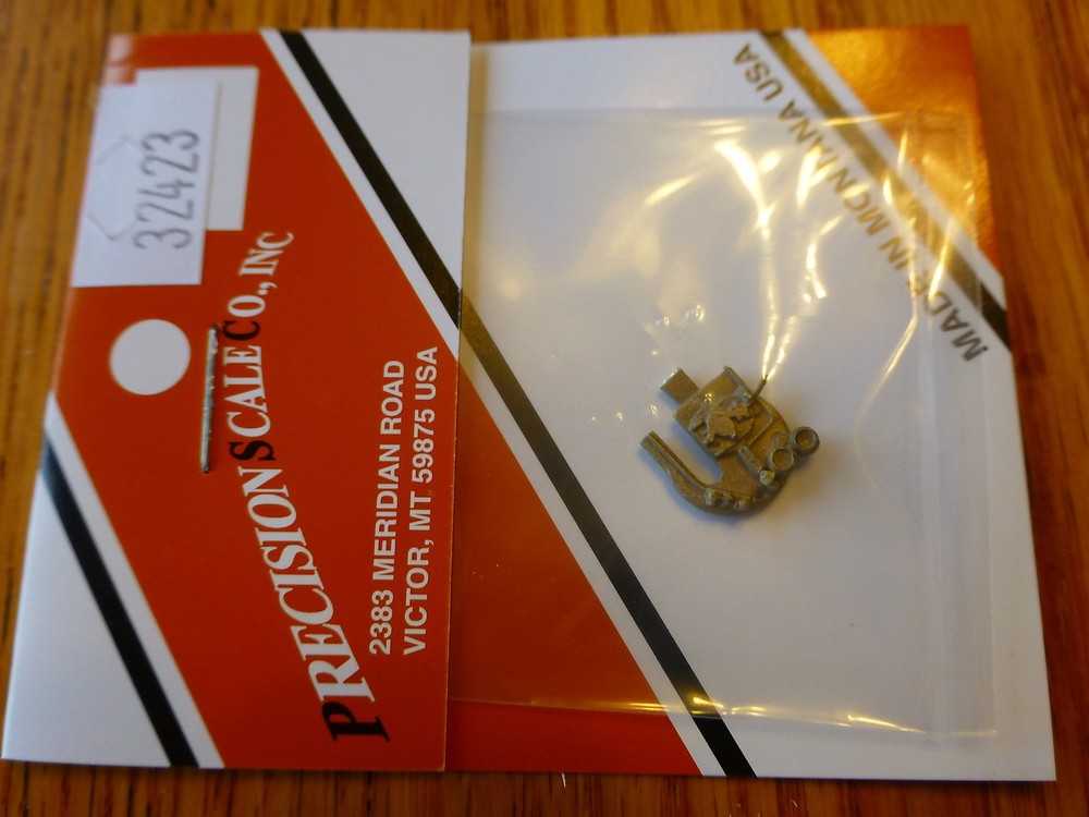 Precision Scale HO #32423 Backhead with Gauges (Brass Casting) for: Small Loco