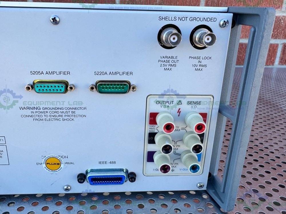 Fluke Calibration 5700A High Performance Multi Fnction Calibrator NOT CALIBRATED