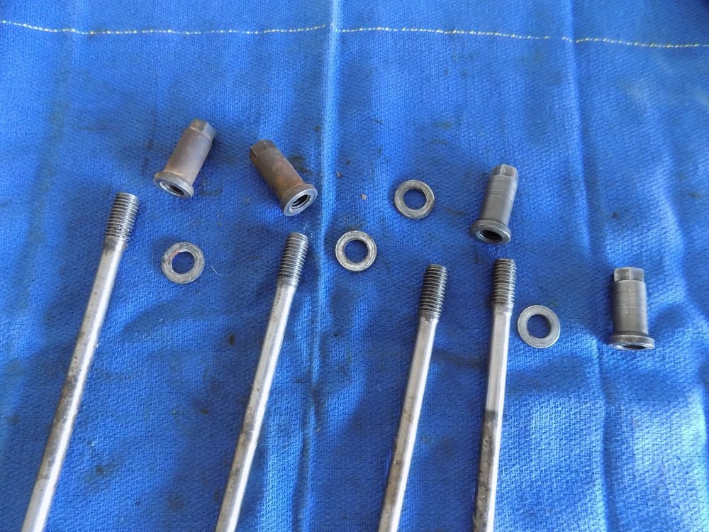 Husqvarna TE 510 Cylinder Head Studs & Nuts