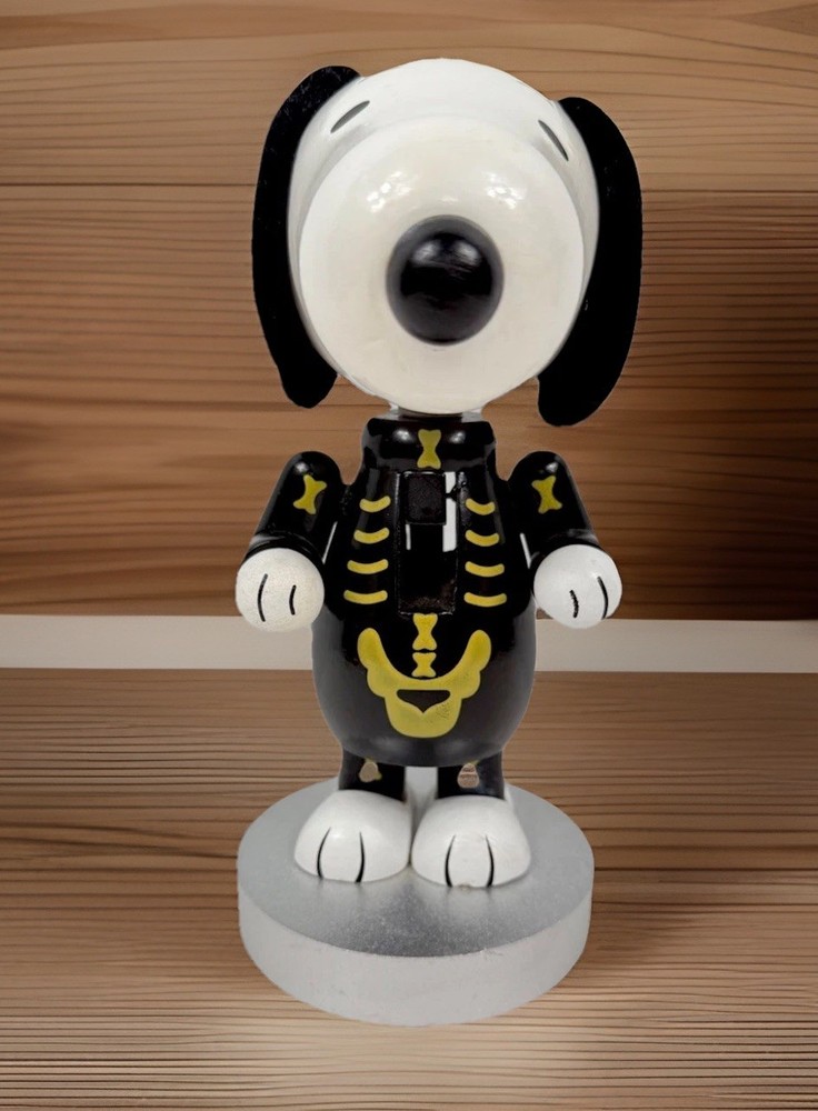 Snoopy Skeleton Halloween Peanuts Nutcracker 2016 8"