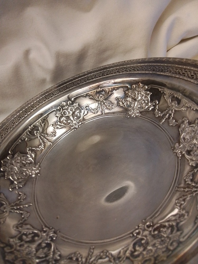 Vintage International Silver Co Silverplated 8" Bowl With Pierced Rim