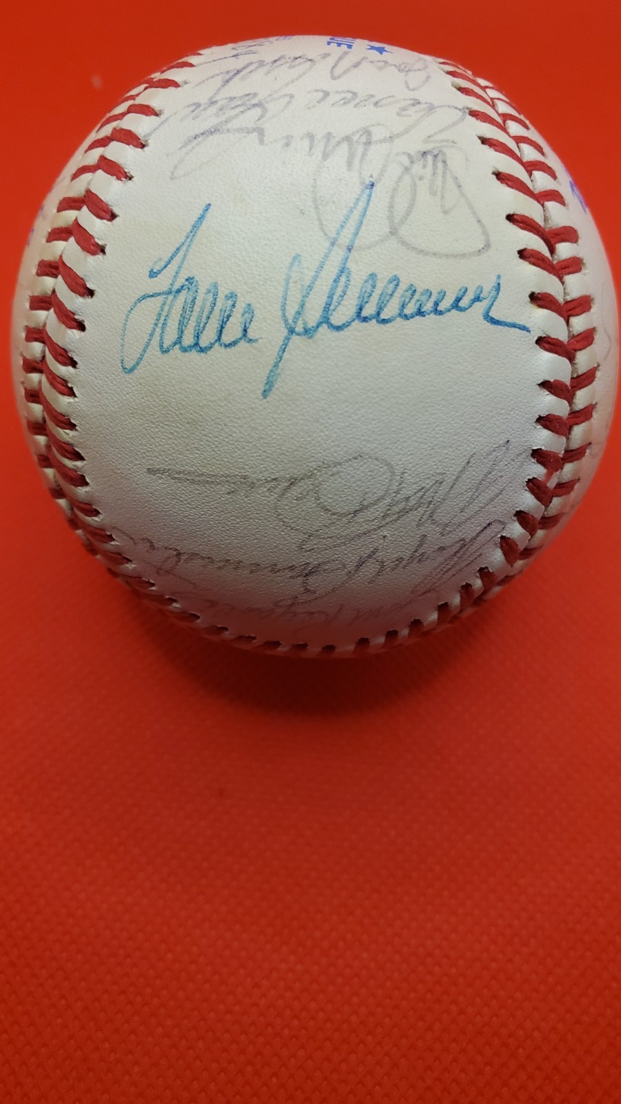 Tom Seaver Signed Baseball – Beckett - 1984 White Sox Team - Auto - 27 Sigs HOF