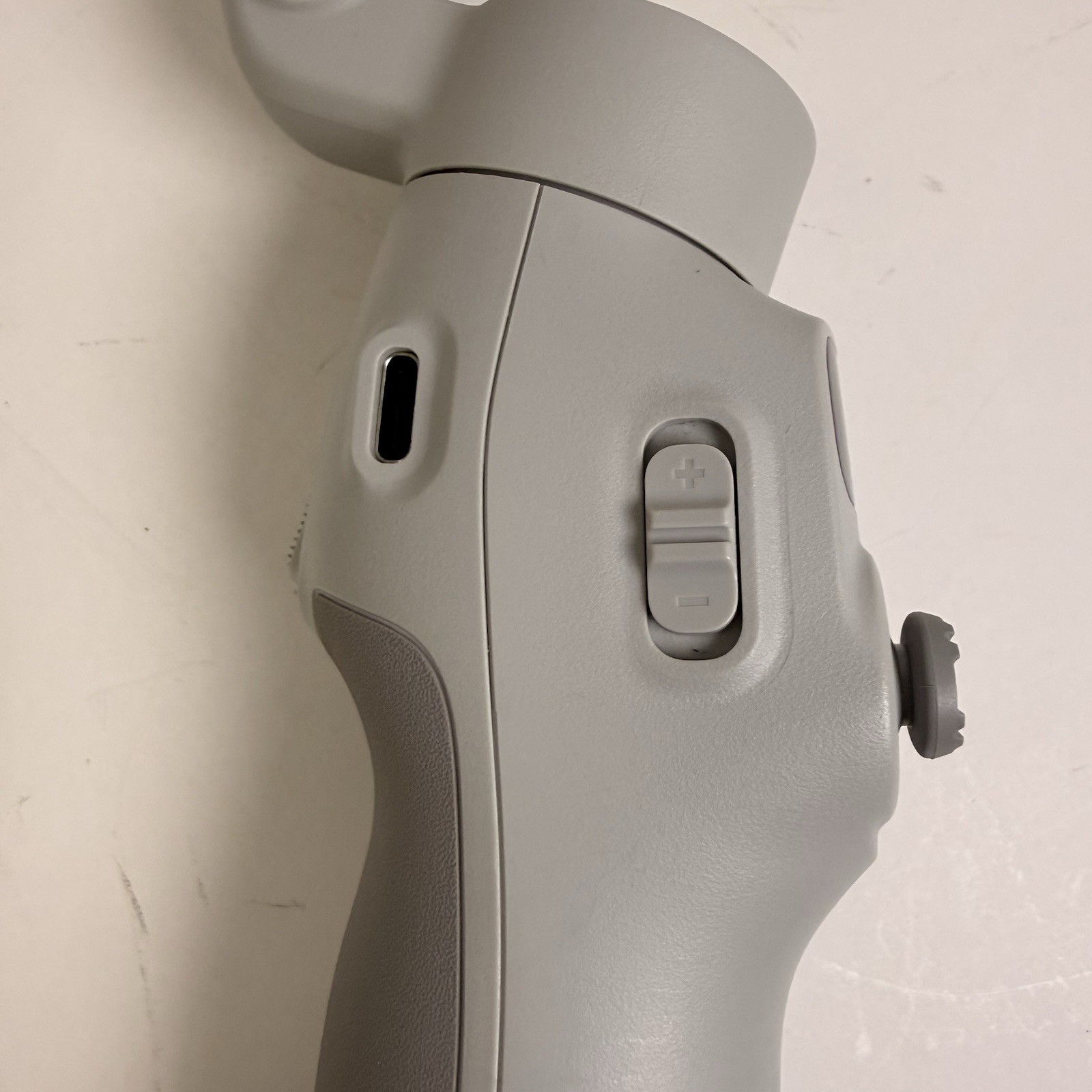 DJI Osmo Mobile 7 Smartphone Gimbal Stabilizer – Gray – Tested – w/ Box USED