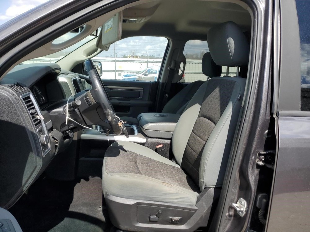 2016 Dodge RAM 1500 Air Shutter