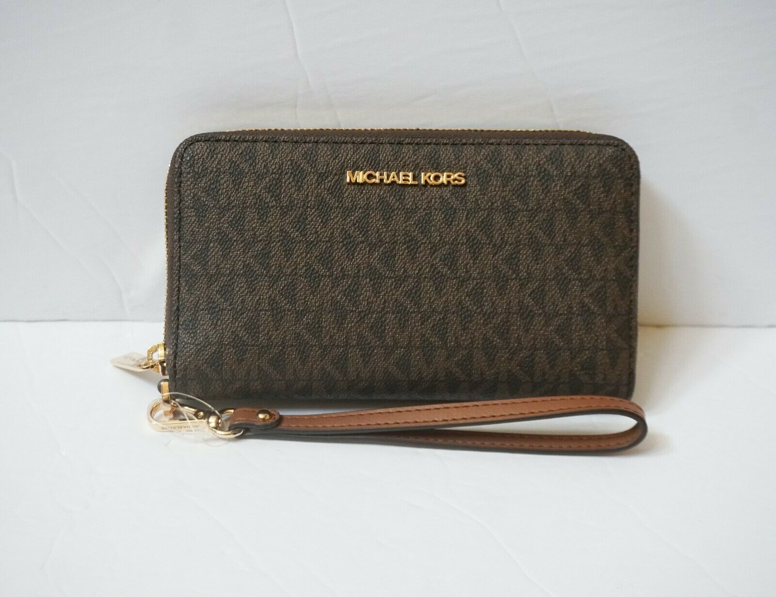 Michael Kors Travel Large Flat MF Phone Case Wristlet Women Wallet Brown