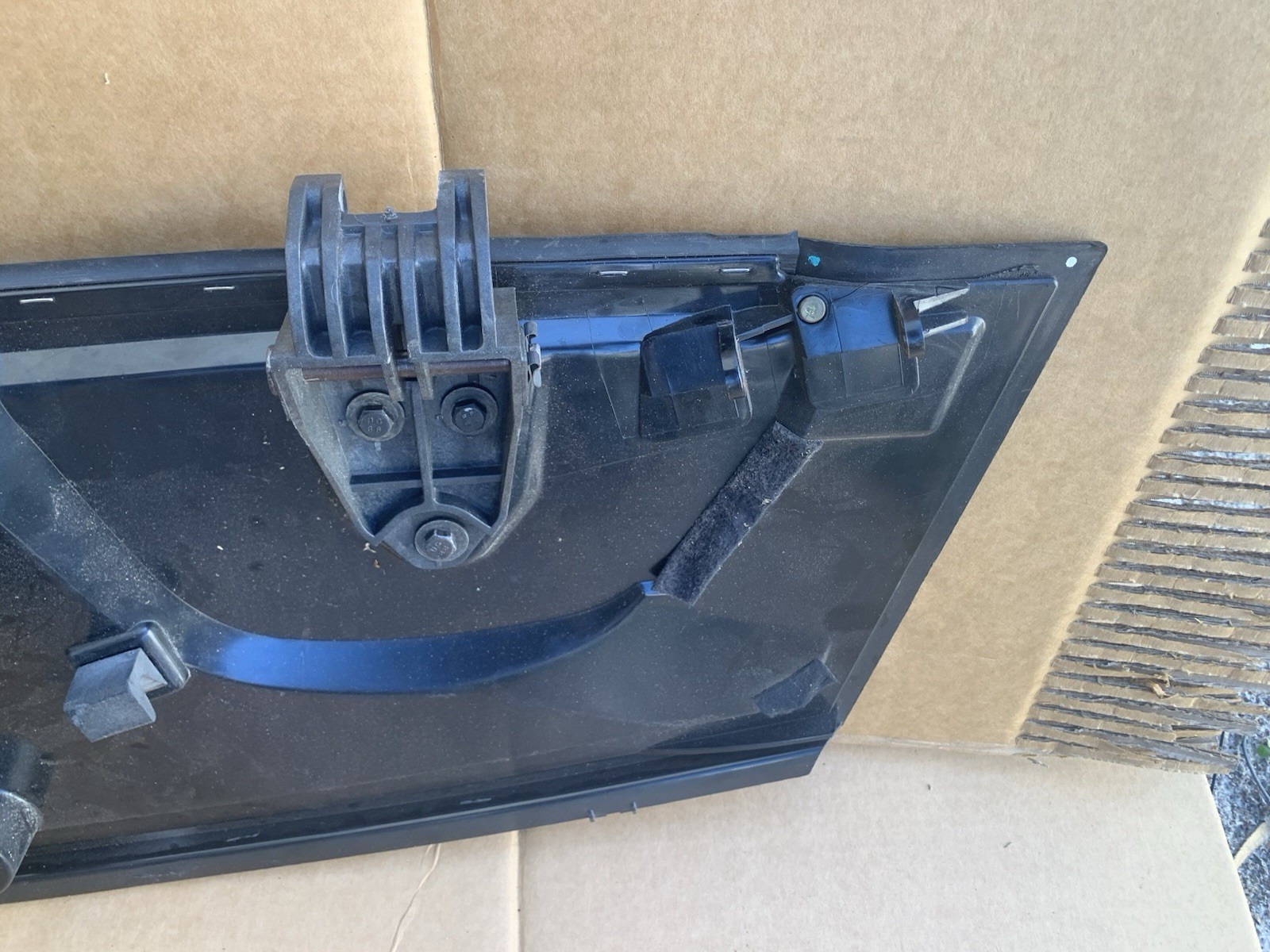 2006-2009 OEM Pontiac G6 Convertible Top Tonneau Cover Rear Boot Lid -chipped