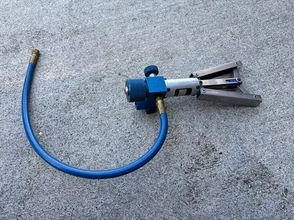 3D Instruments #8103-100 Range 0-150 PSI Hand Held Test Pump