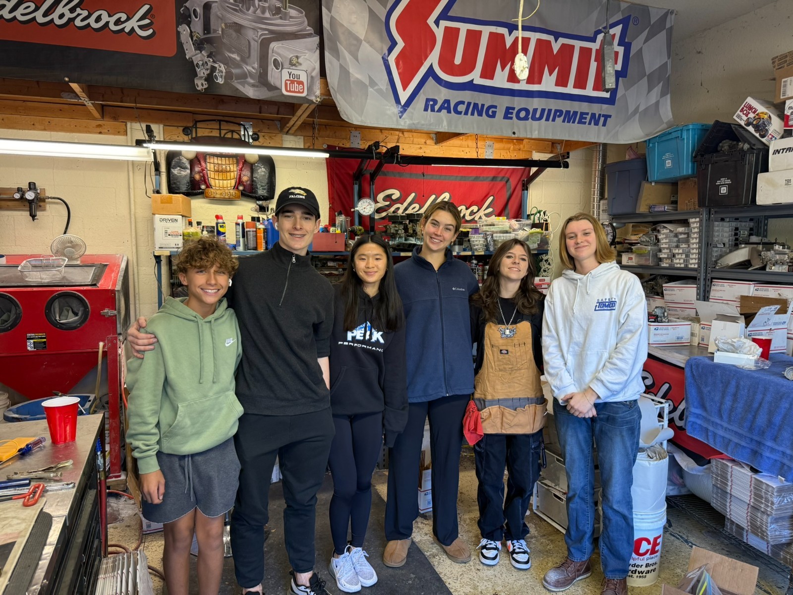 Edelbrock Remanufactured Carburetor 750 CFM Manual Choke # 1407