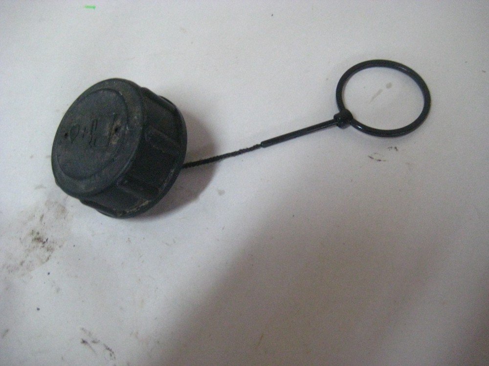 Stihl Back Pack Leaf Blower BR 400 Gas Cap