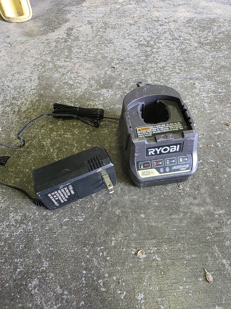 Ryobi Electrostatic Sprayer Electrostatic with 18V 2Ah Lithium Battery & Charger