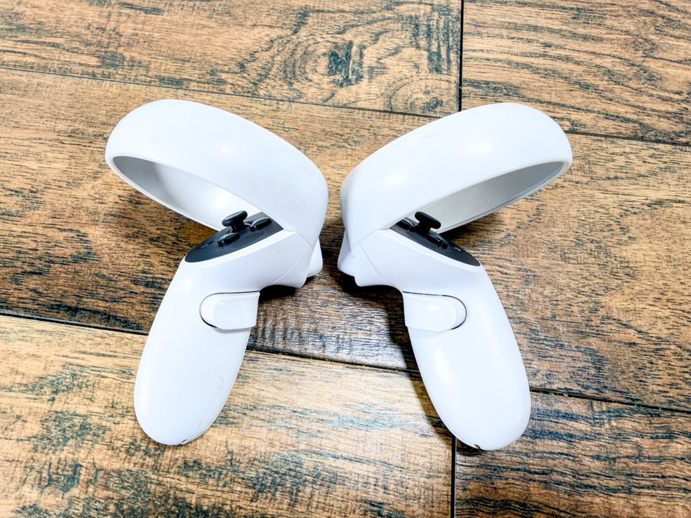 Meta Quest 2 Replacement Controllers - Left & Right Hand