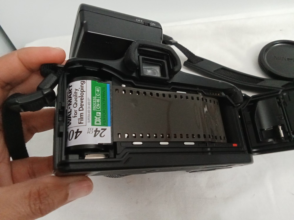 Minolta Maxxum 3000i 35mm Camera With Flash Untested