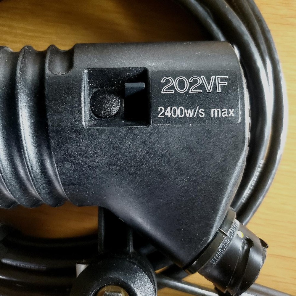 Speedotron 202VF 2400 W/SMax