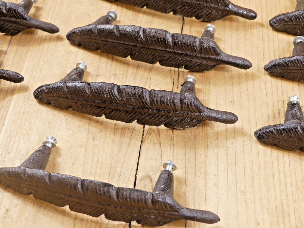 10 Drawer Pulls W/ Screws Handles Knobs Rustic Feather Cast Iron Dresser Kitchen