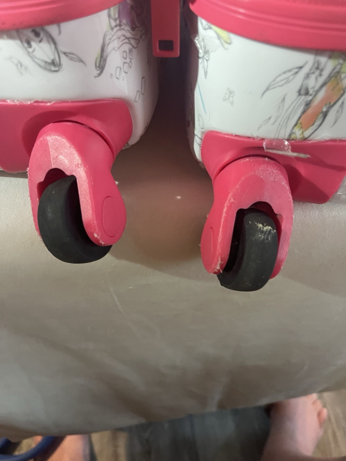 Disney Store Princess Animator Collection Hard-Side Carryon Rolling Luggage Pink