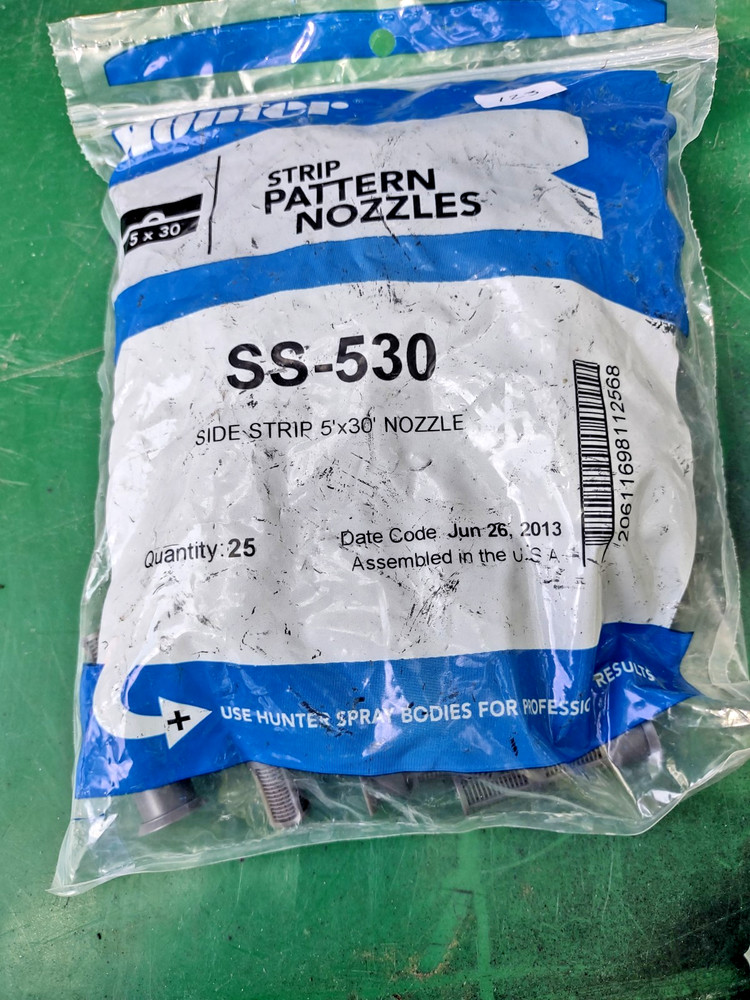25-Pack Hunter SS-530 Side Strip Pattern Nozzle 5'x30' w Filter - Fixed Spray
