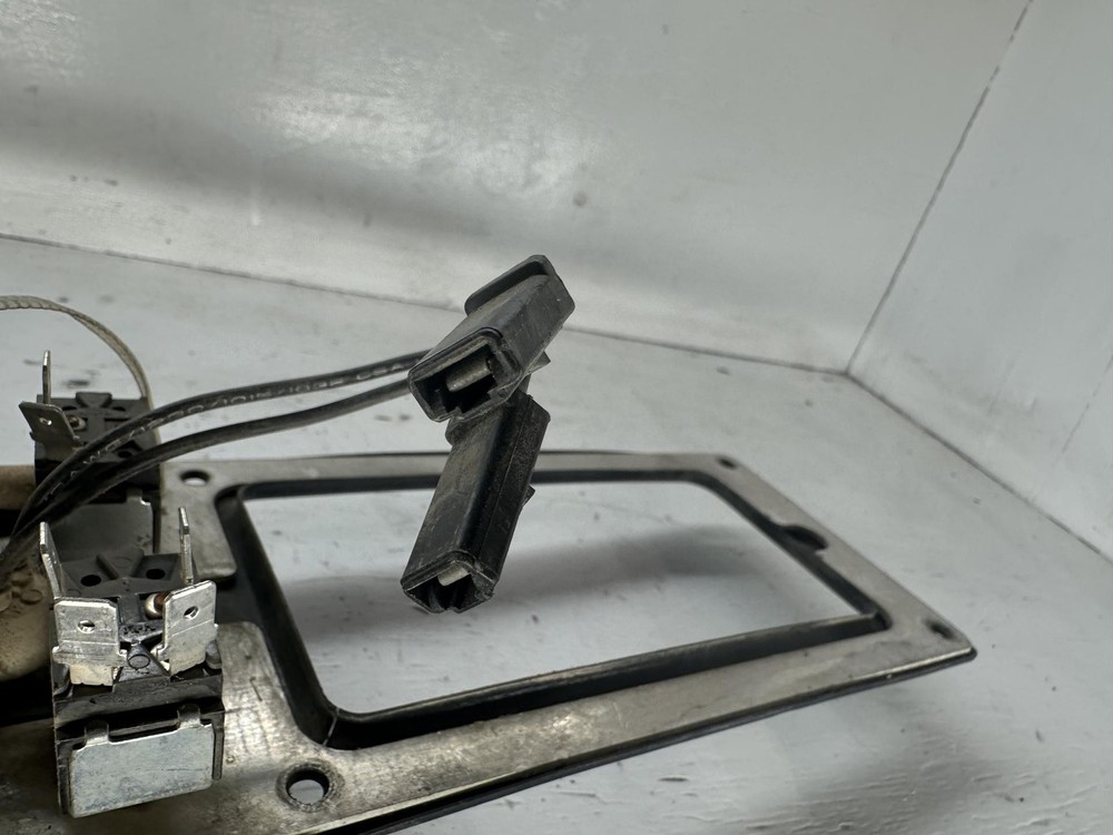 2001-2005 Peterbilt 378 GAUGE AND SWITCH Dash Panel - Used