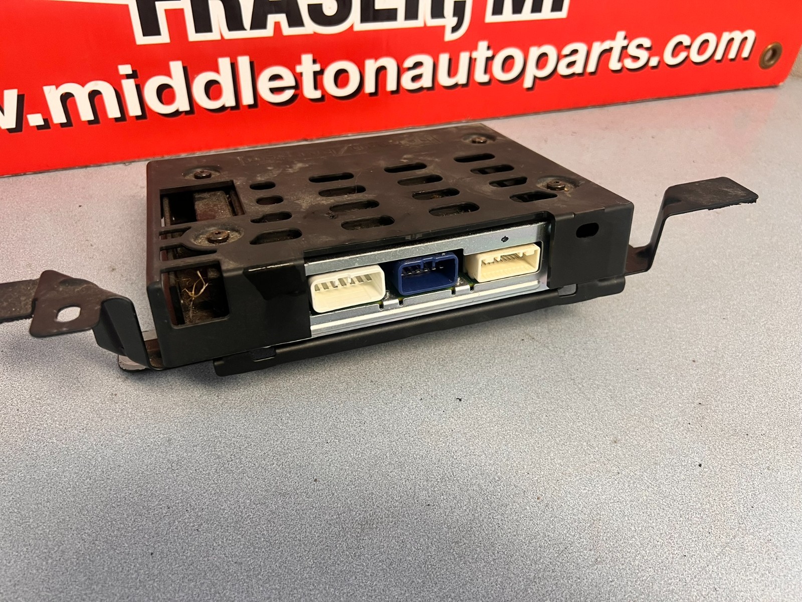 2016-2018 SUBARU FORESTER HARMAN KARDON RADIO AMPLIFIER 86221SG110