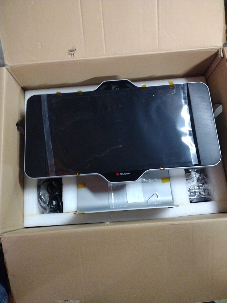 Polycom HDX4500 24" video Conferencing System new in box