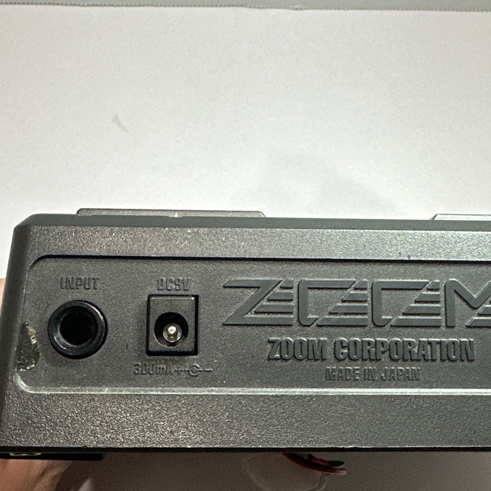 Zoom 505 Guitar Compact Multi Effects Processor Pedal Only Untested